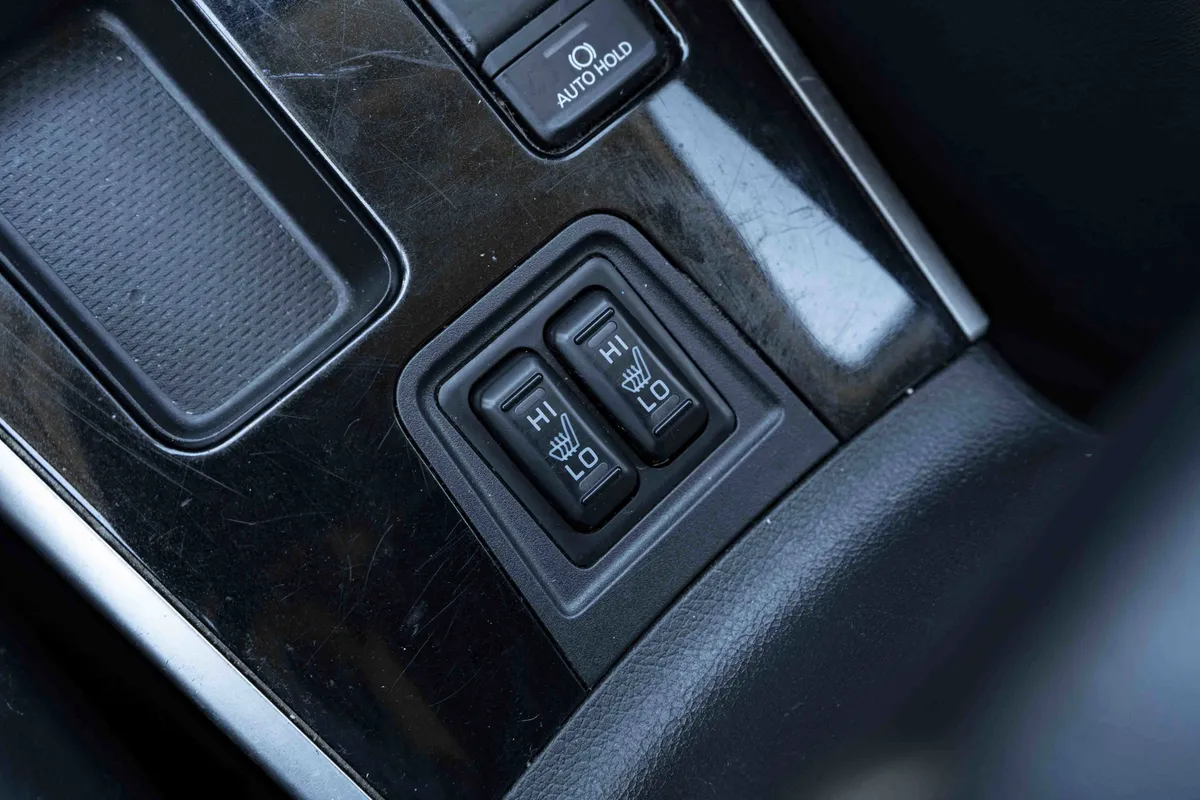 2020 Mitsubishi Outlander SEL thumbnail 28