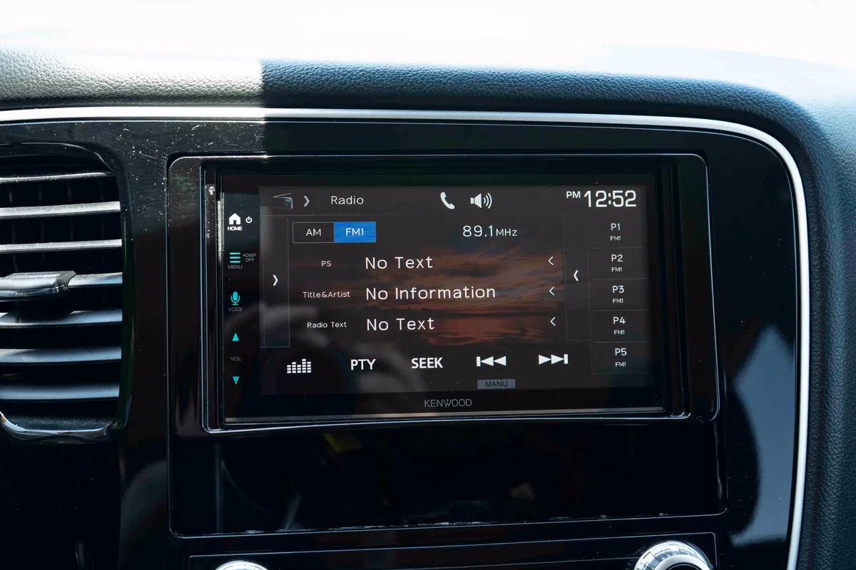 2020 Mitsubishi Outlander SEL thumbnail 30