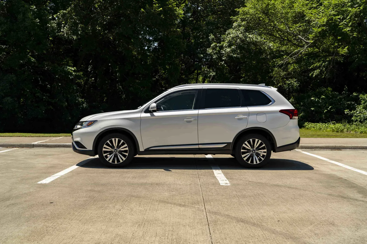 2020 Mitsubishi Outlander SEL thumbnail 5
