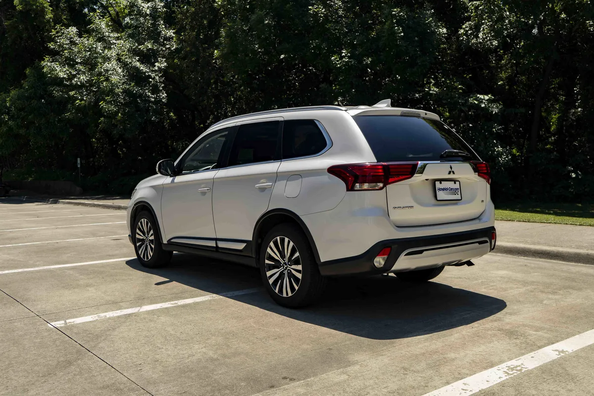 2020 Mitsubishi Outlander SEL thumbnail 6