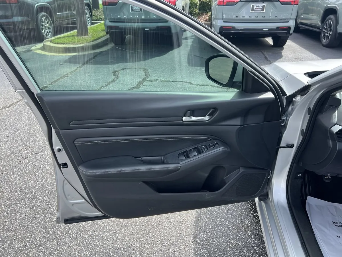 2020 Nissan Altima 2.5 S thumbnail 13