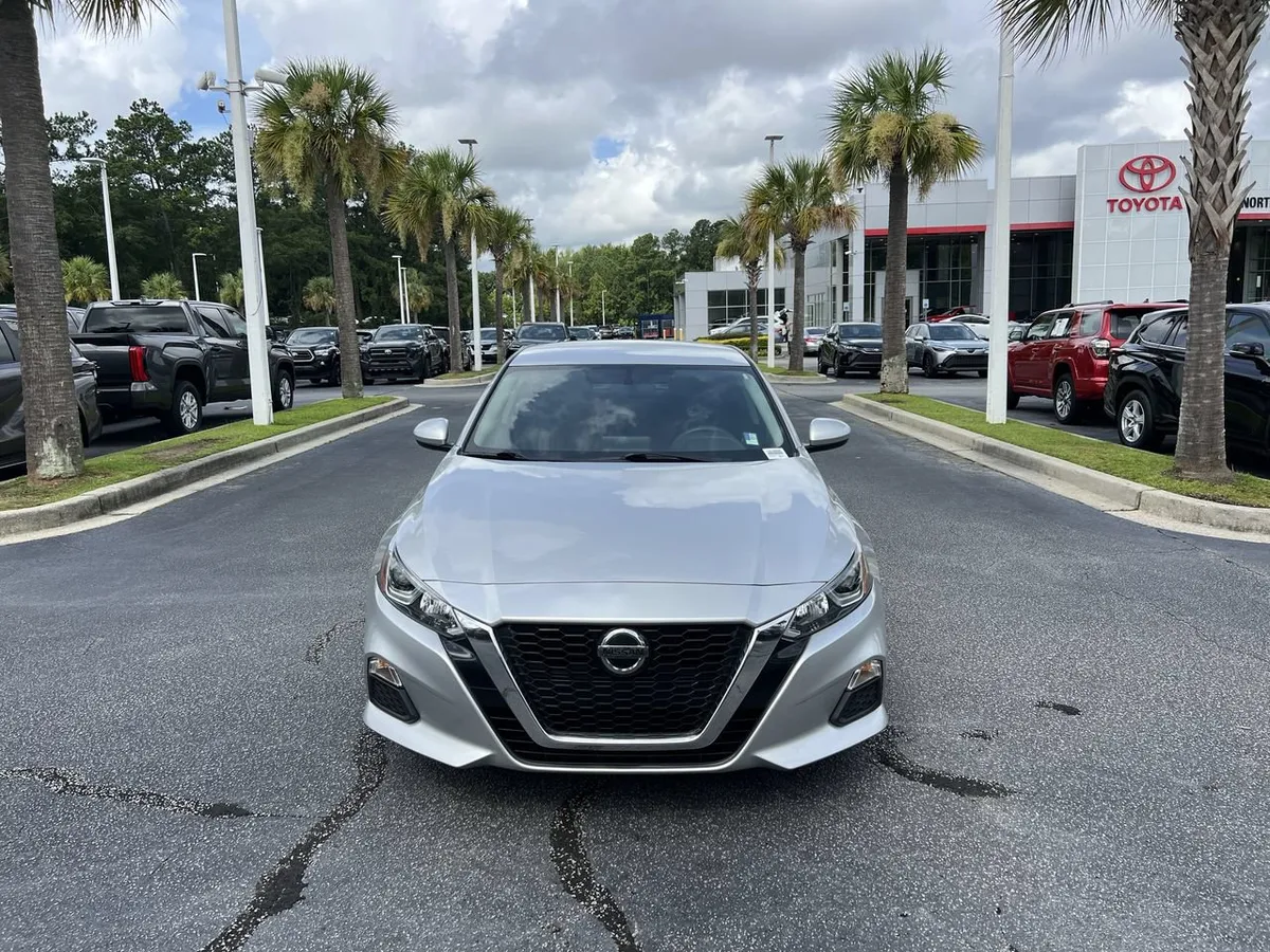 2020 Nissan Altima 2.5 S thumbnail 2