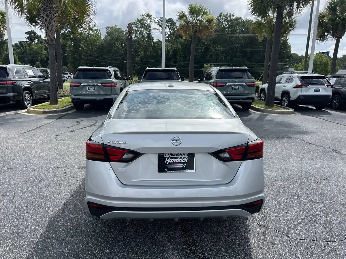 2020 Nissan Altima 2.5 S thumbnail 8