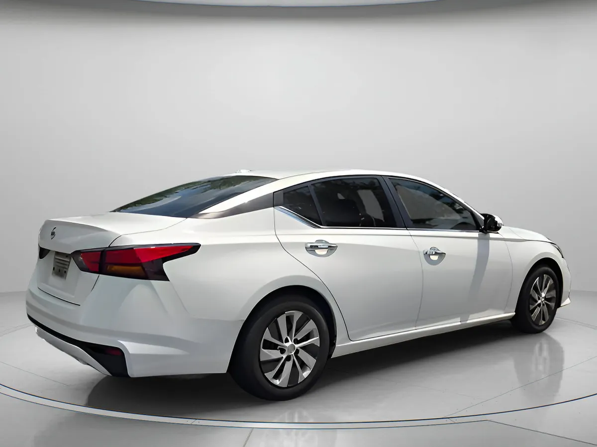 2020 Nissan Altima 2.5 S thumbnail 2