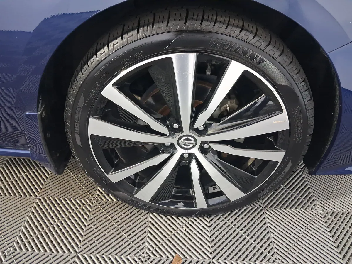 2020 Nissan Altima 2.5 SR thumbnail 12