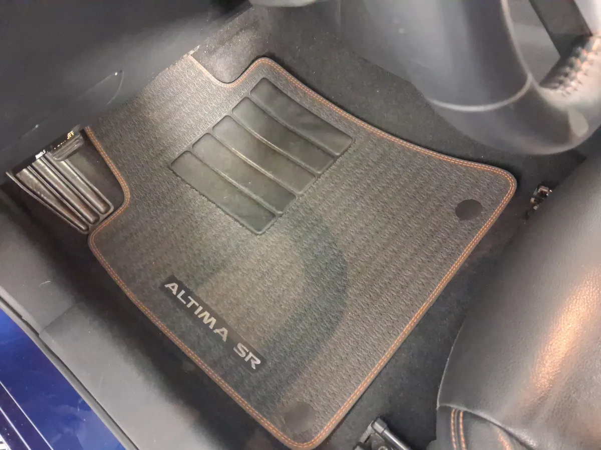 2020 Nissan Altima 2.5 SR thumbnail 16