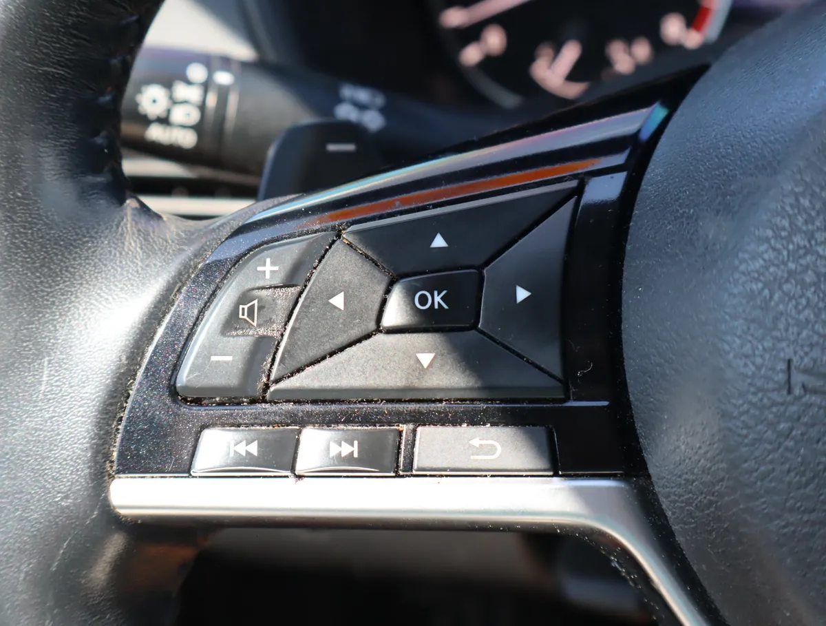 2020 Nissan Altima 2.5 SR thumbnail 19