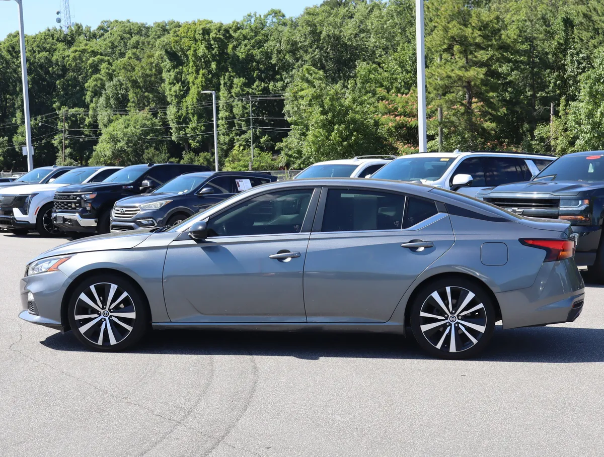 2020 Nissan Altima 2.5 SR thumbnail 5