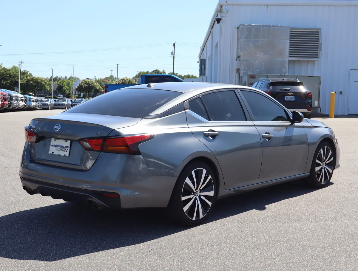2020 Nissan Altima 2.5 SR thumbnail 8