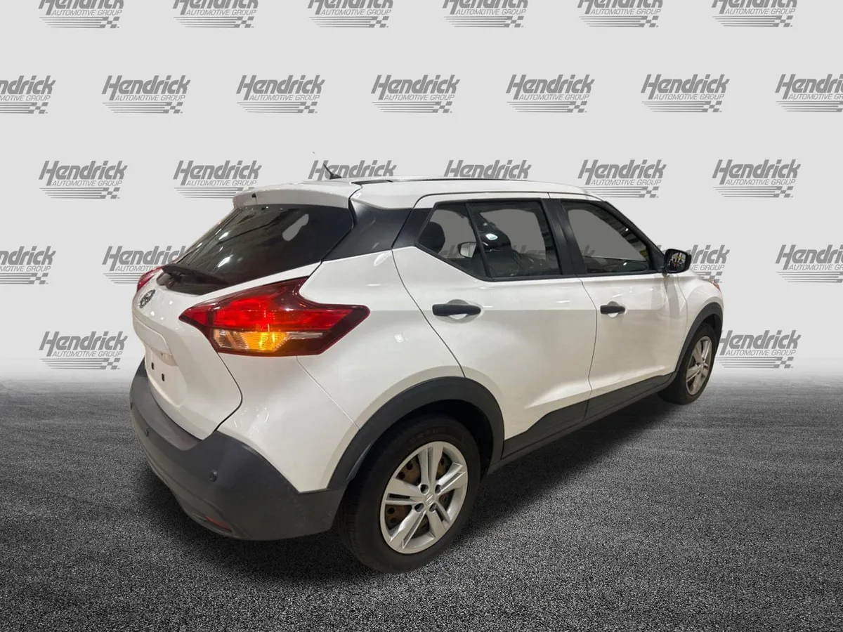 2020 Nissan Kicks S thumbnail 9