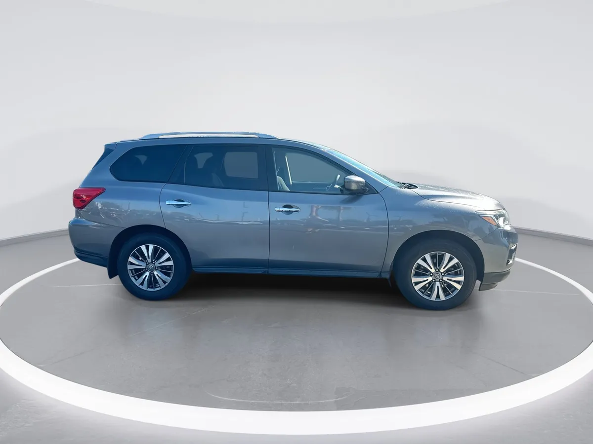 2020 Nissan Pathfinder S thumbnail 9