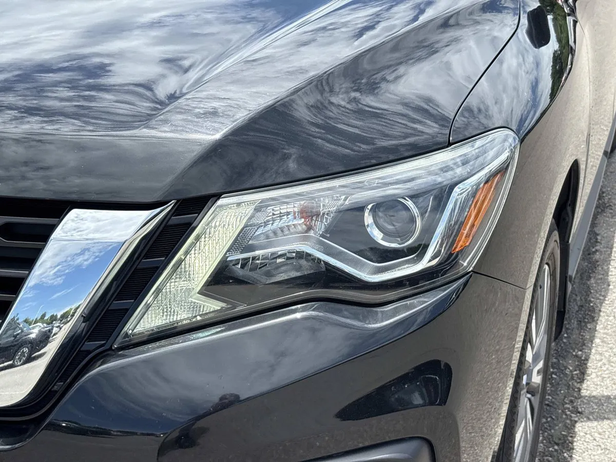 2020 Nissan Pathfinder SV thumbnail 10