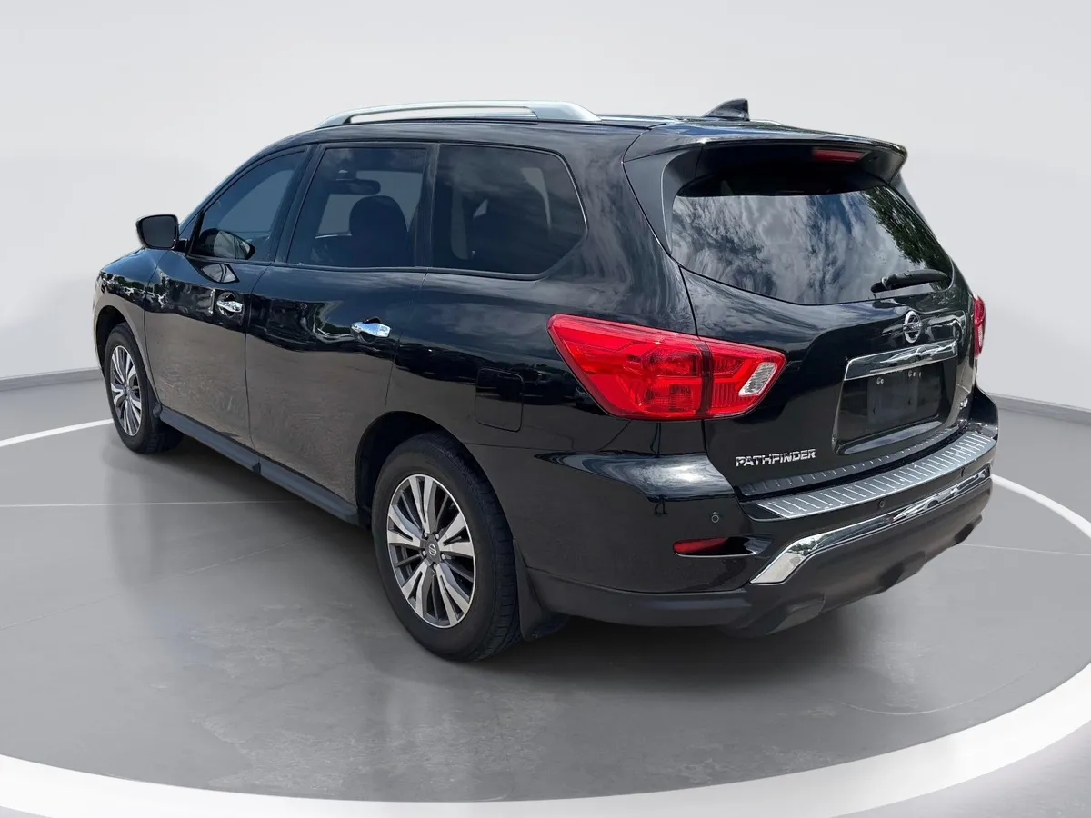 2020 Nissan Pathfinder SV thumbnail 5
