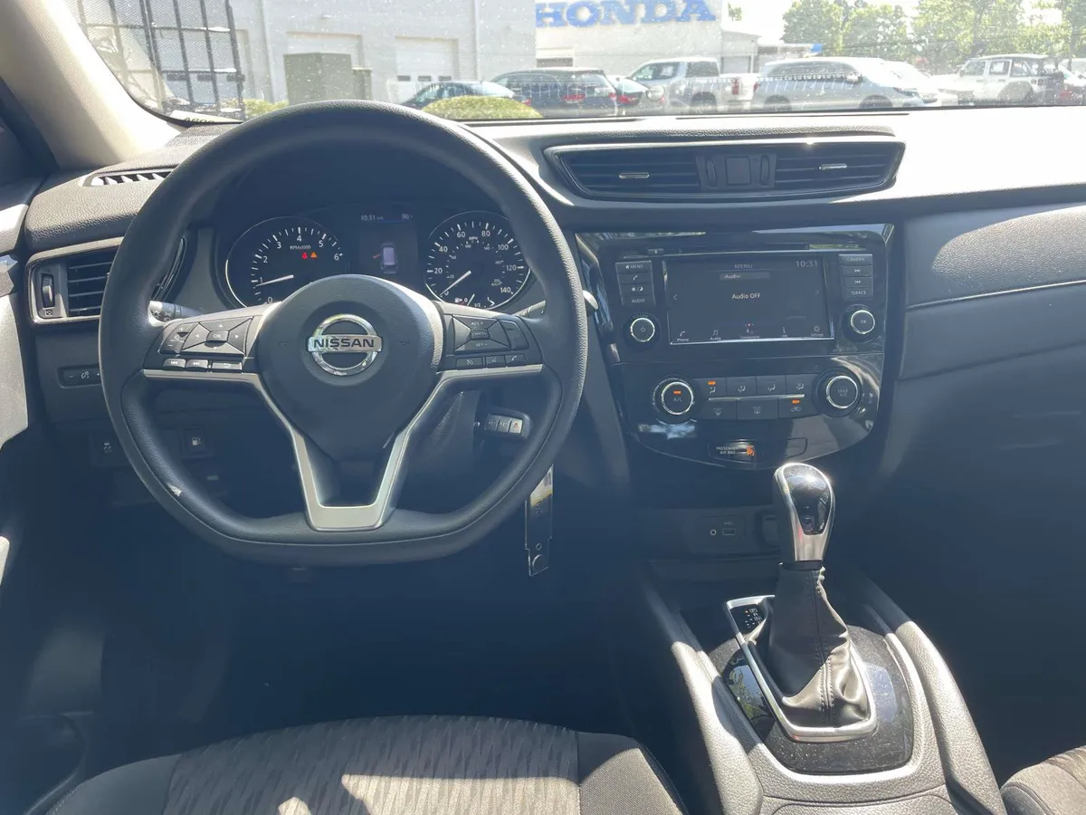 2020 Nissan Rogue S thumbnail 17