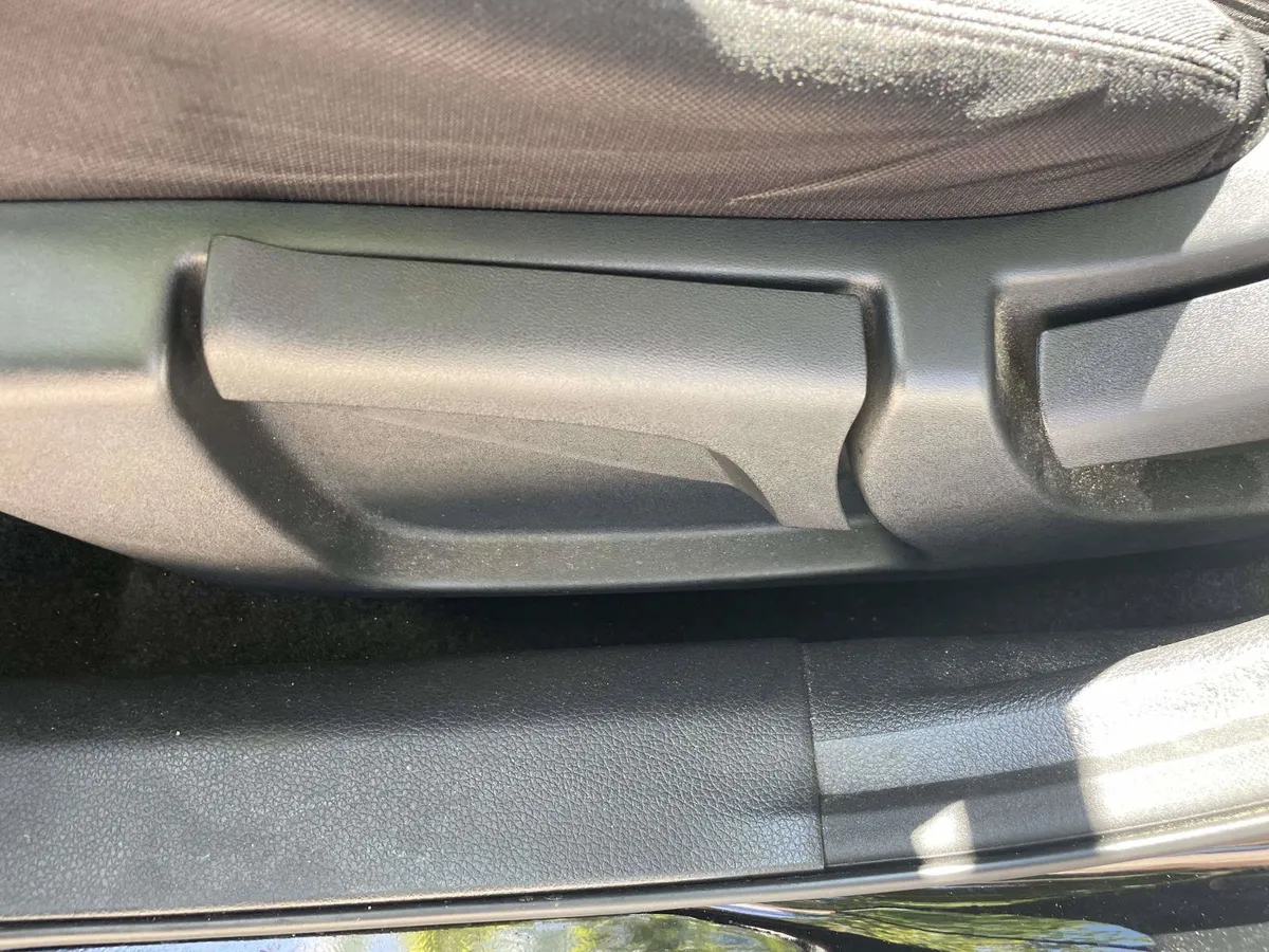 2020 Nissan Rogue S thumbnail 19