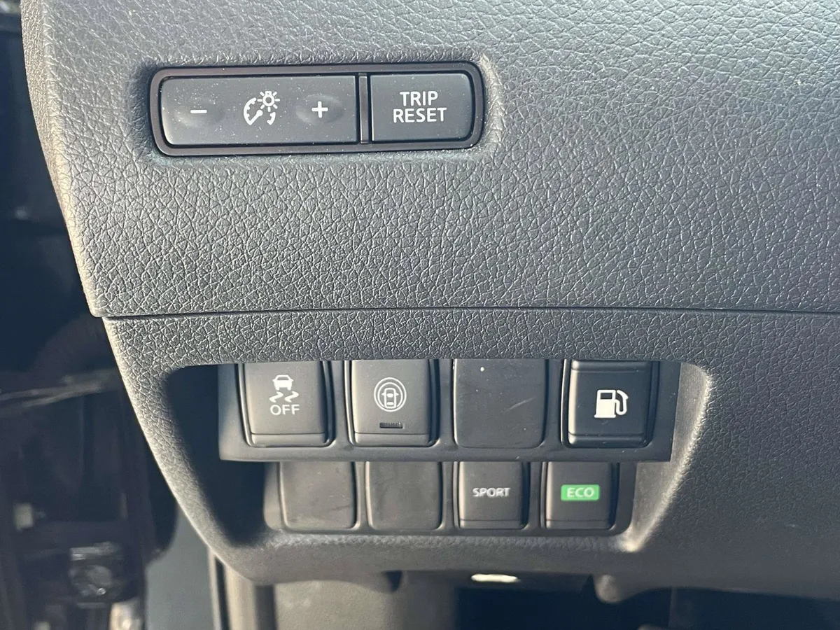 2020 Nissan Rogue S thumbnail 24