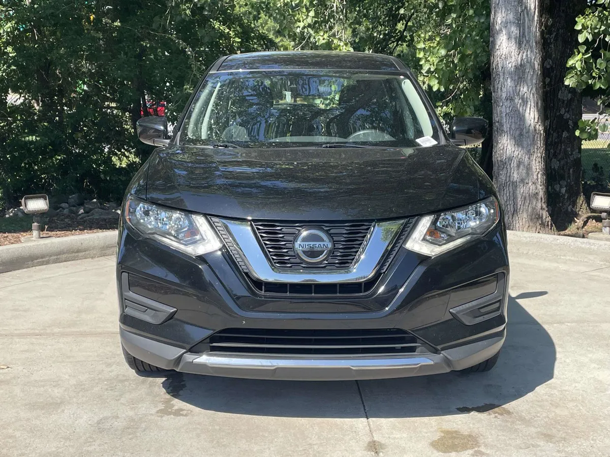 2020 Nissan Rogue S thumbnail 4