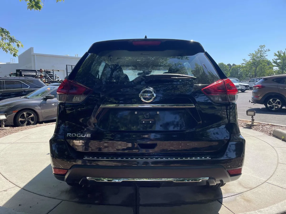 2020 Nissan Rogue S thumbnail 9