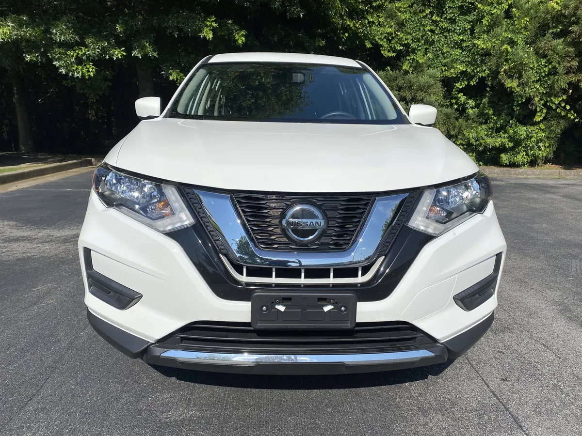 2020 Nissan Rogue S thumbnail 2