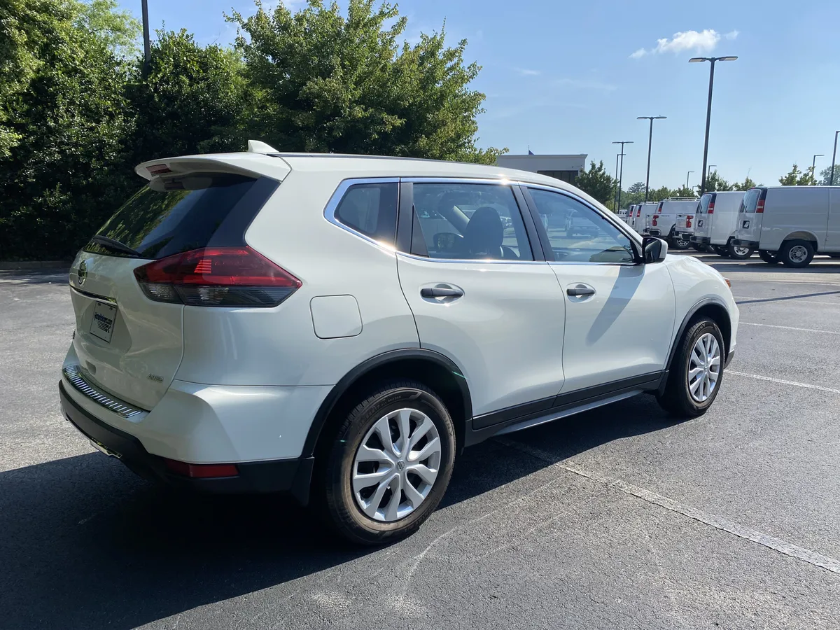 2020 Nissan Rogue S thumbnail 8