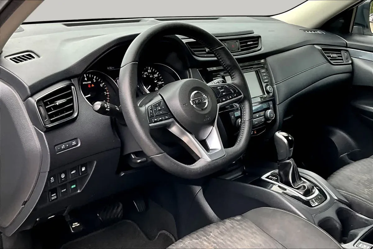 2020 Nissan Rogue SV thumbnail 18