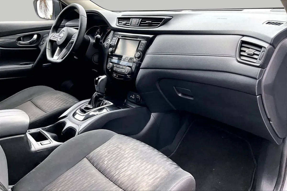 2020 Nissan Rogue SV thumbnail 19