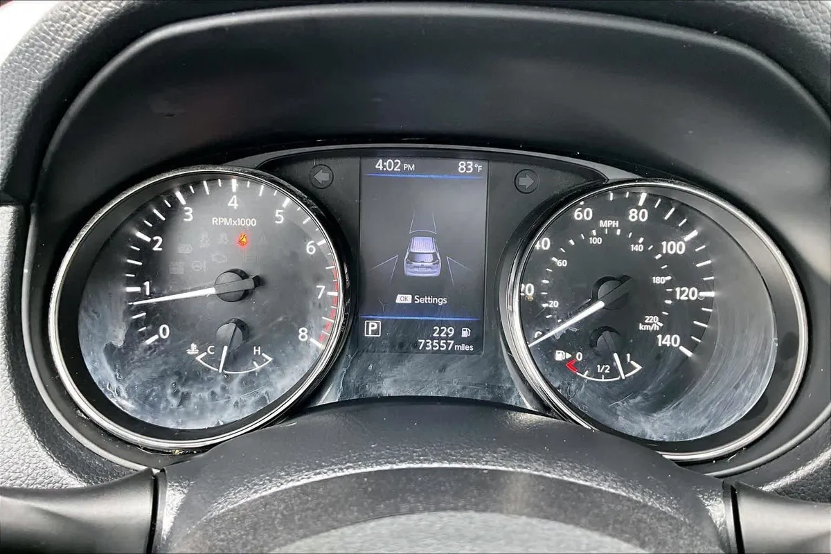 2020 Nissan Rogue SV thumbnail 24