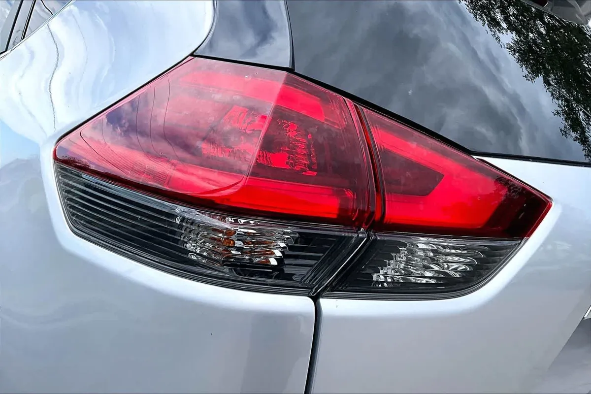 2020 Nissan Rogue SV thumbnail 29