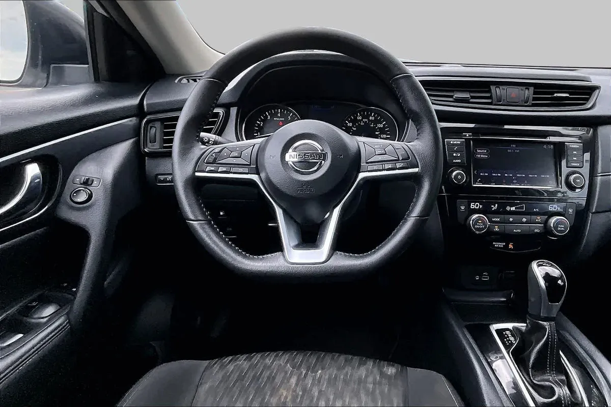 2020 Nissan Rogue SV thumbnail 6