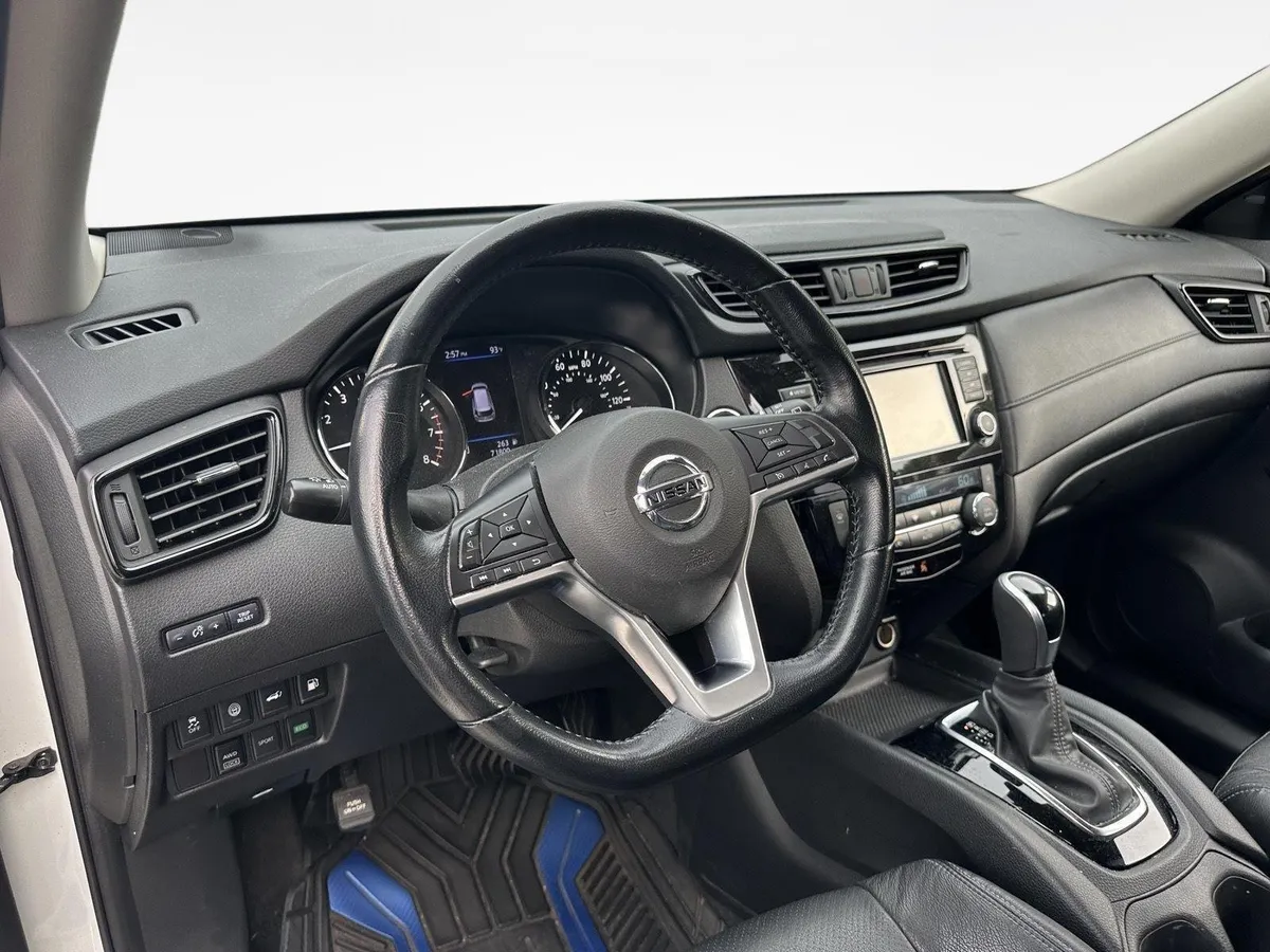 2020 Nissan Rogue SV thumbnail 11