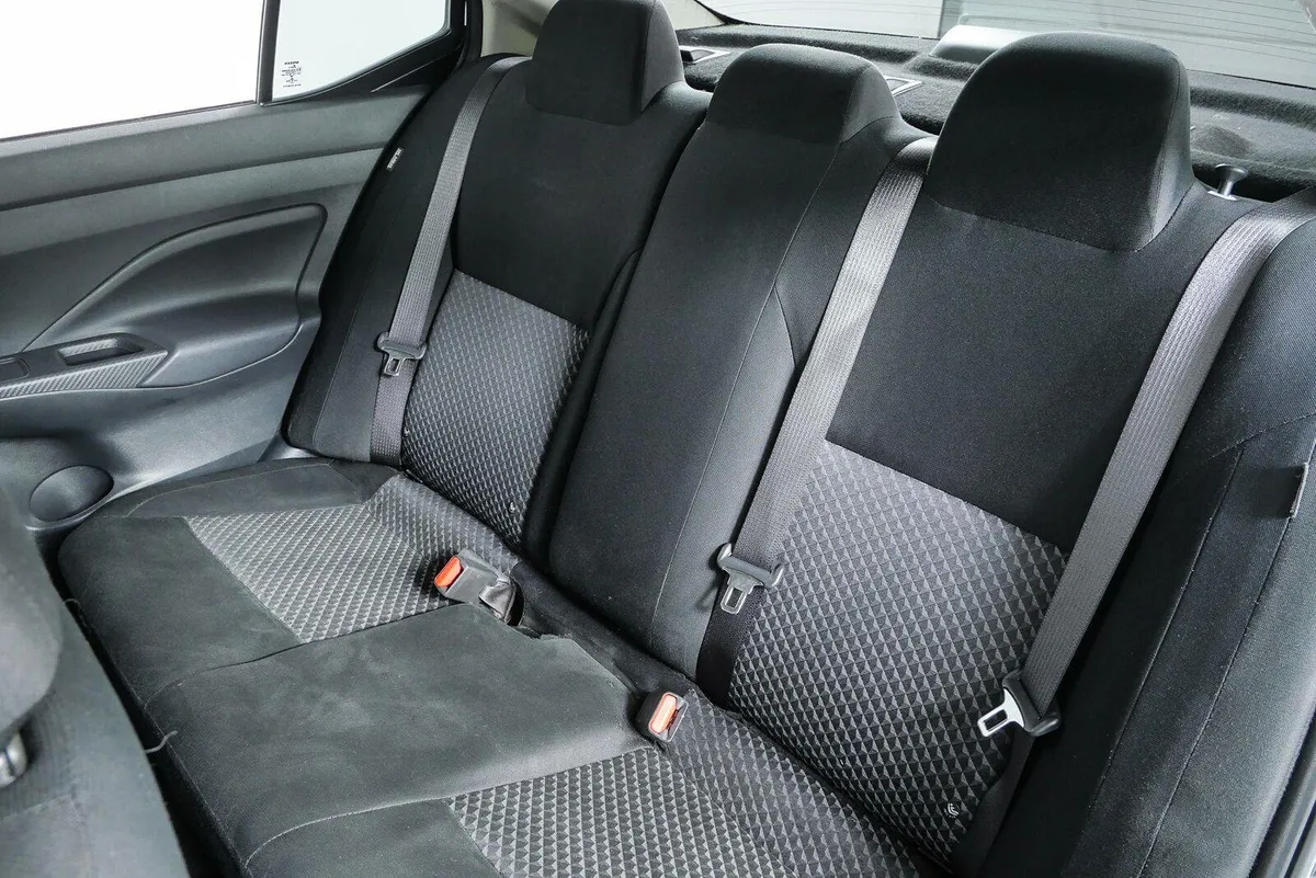 2020 NISSAN VERSA S thumbnail 16