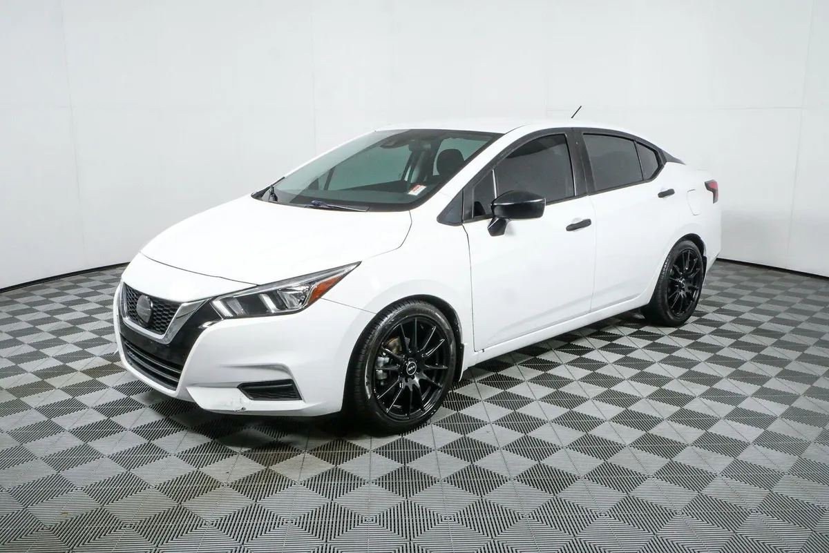 2020 NISSAN VERSA S thumbnail 23