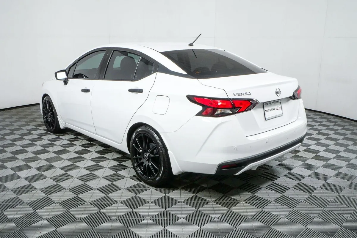 2020 NISSAN VERSA S thumbnail 26