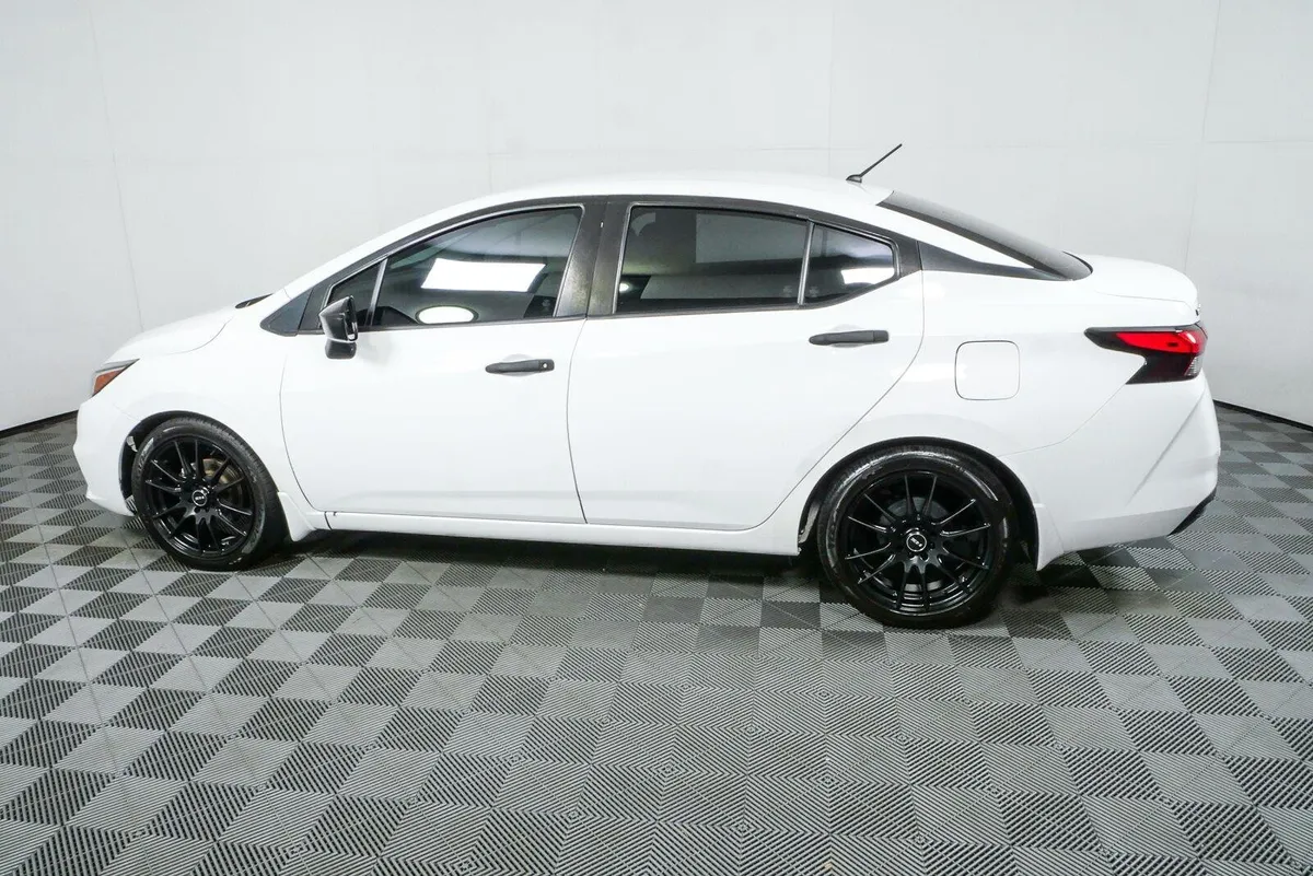 2020 NISSAN VERSA S thumbnail 27