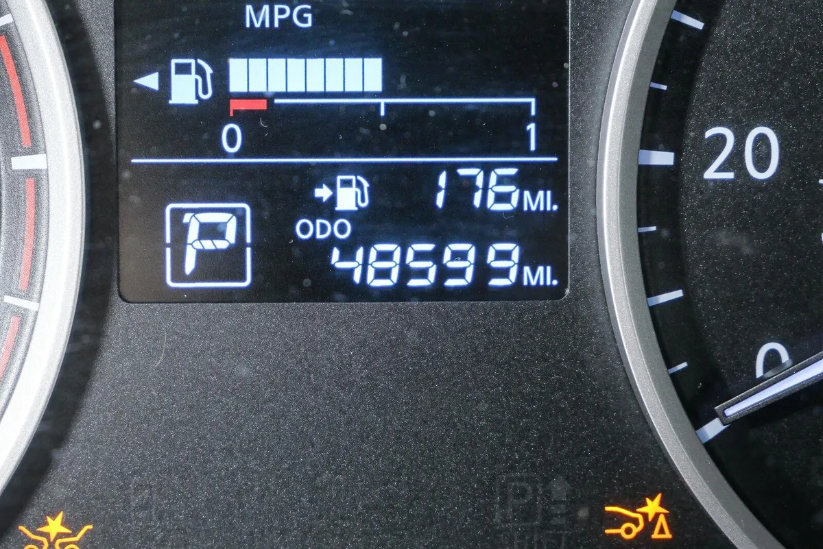 2020 NISSAN VERSA S thumbnail 8