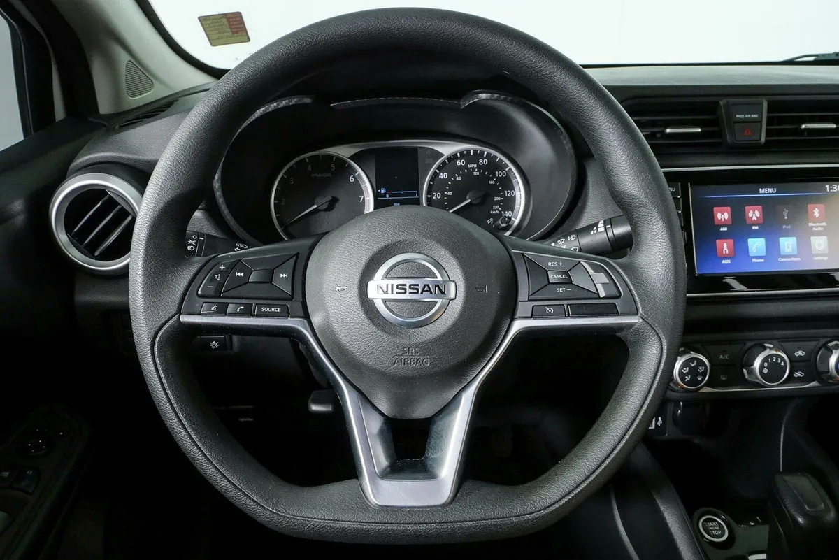 2020 NISSAN VERSA S thumbnail 9
