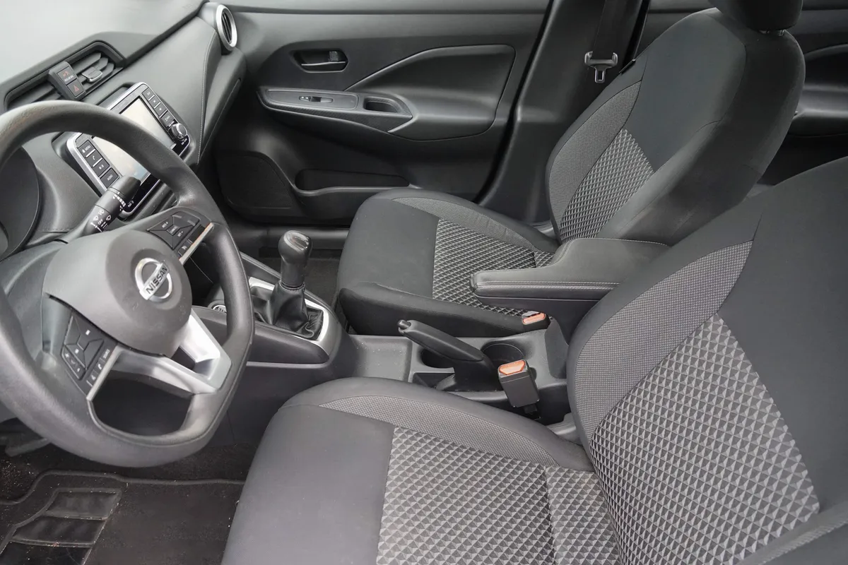 2020 Nissan Versa S thumbnail 10