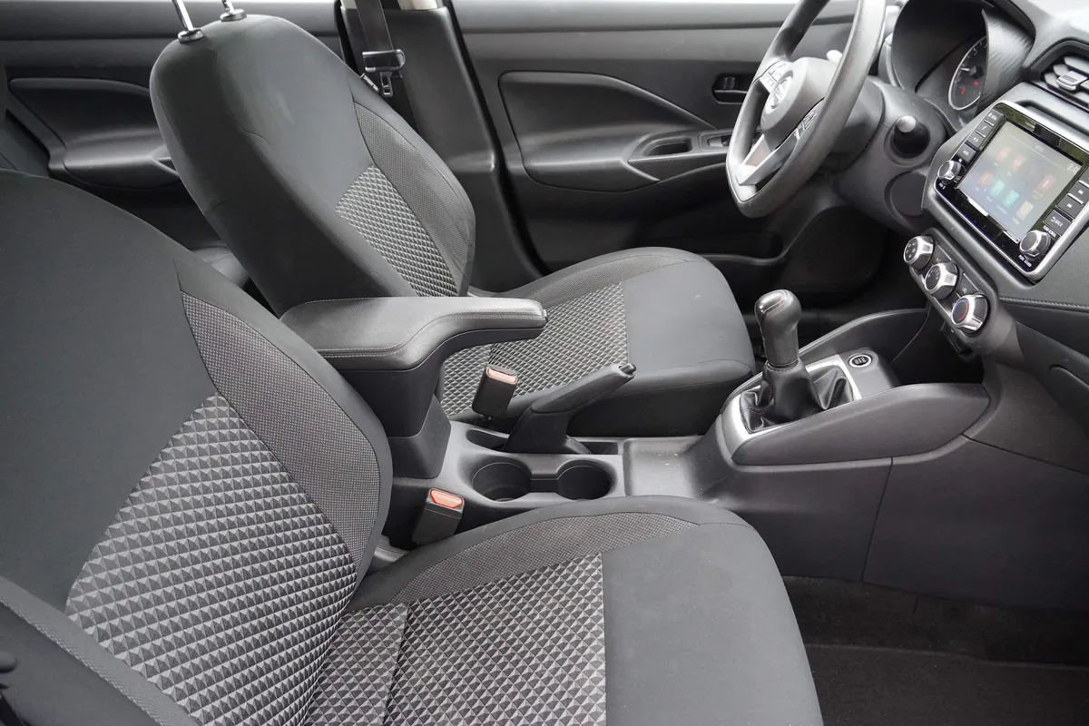 2020 Nissan Versa S thumbnail 11