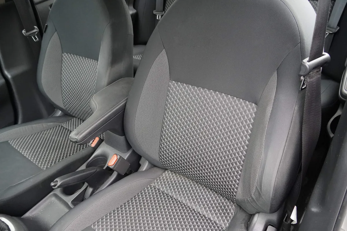 2020 Nissan Versa S thumbnail 13