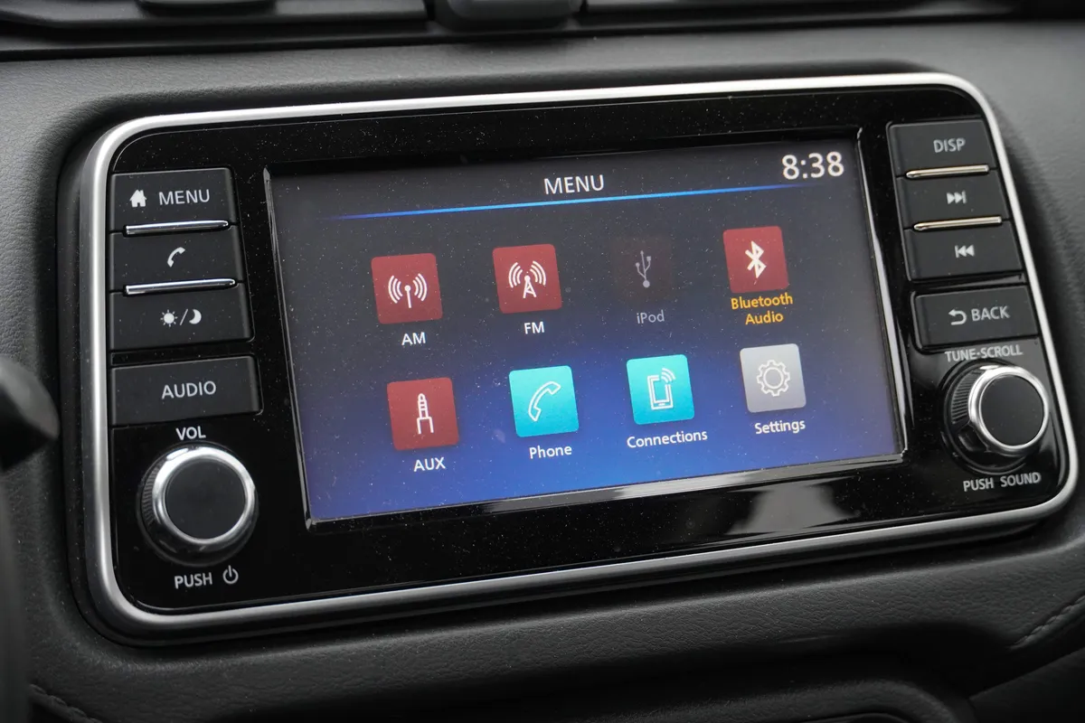 2020 Nissan Versa S thumbnail 23