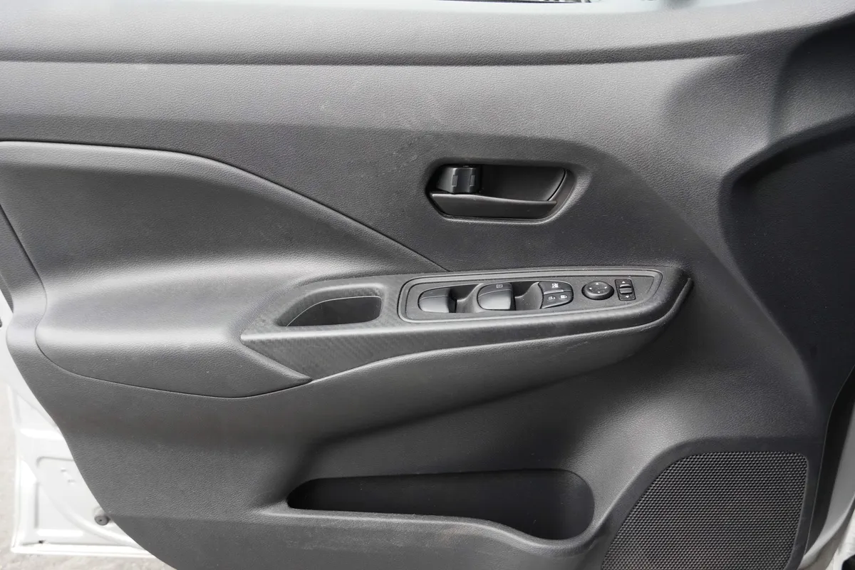 2020 Nissan Versa S thumbnail 27