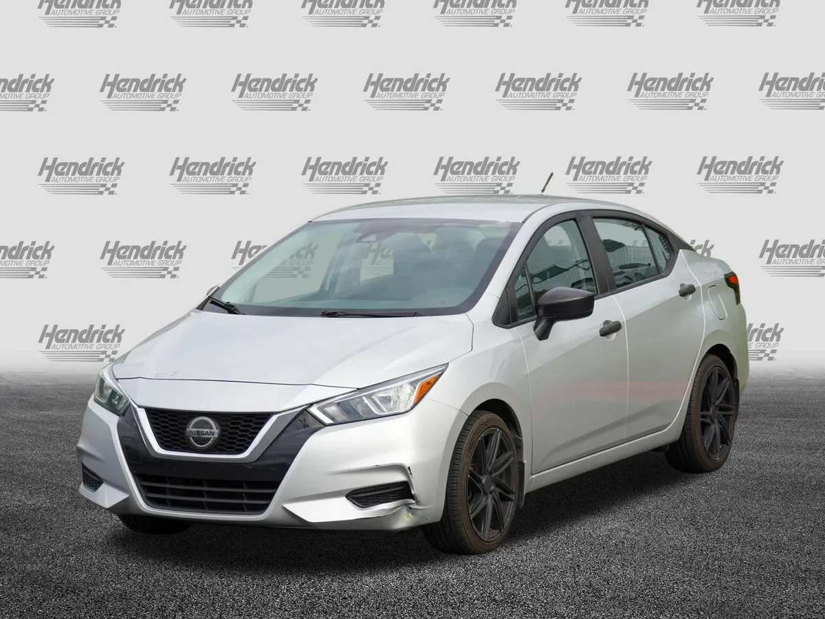 2020 Nissan Versa S thumbnail 4