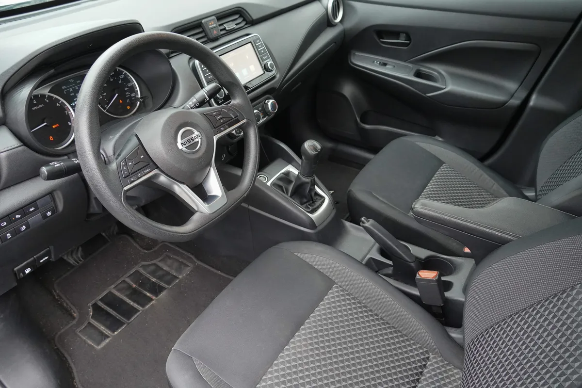 2020 Nissan Versa S thumbnail 8
