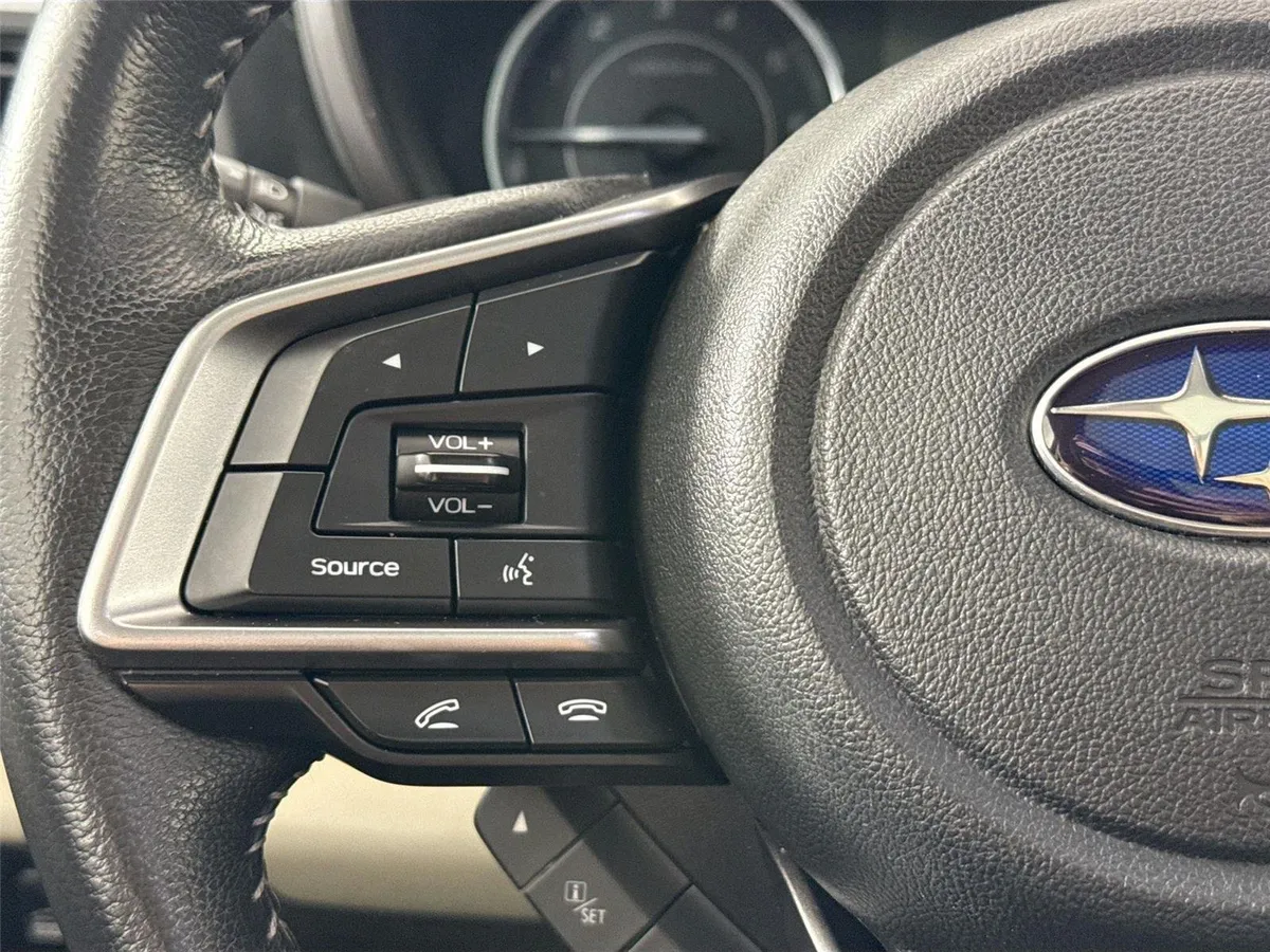 2020 Subaru Ascent Limited thumbnail 18