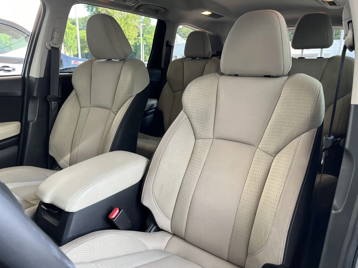 2020 Subaru Ascent Premium thumbnail 15