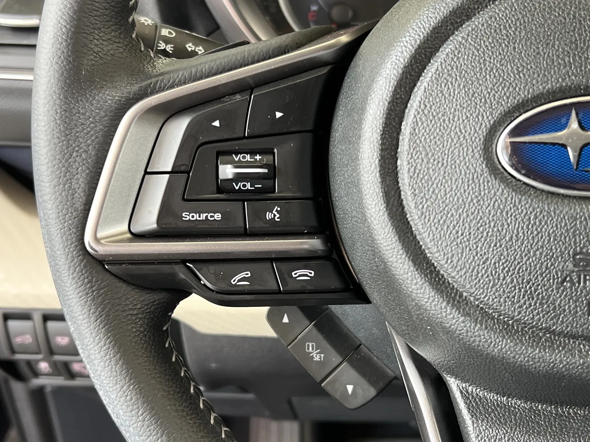2020 Subaru Ascent Premium thumbnail 18