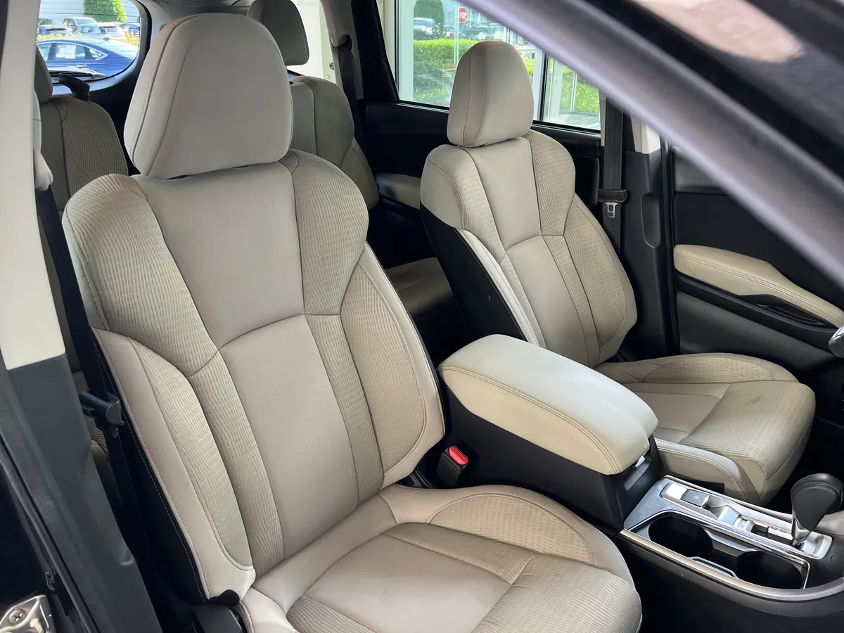 2020 Subaru Ascent Premium thumbnail 31