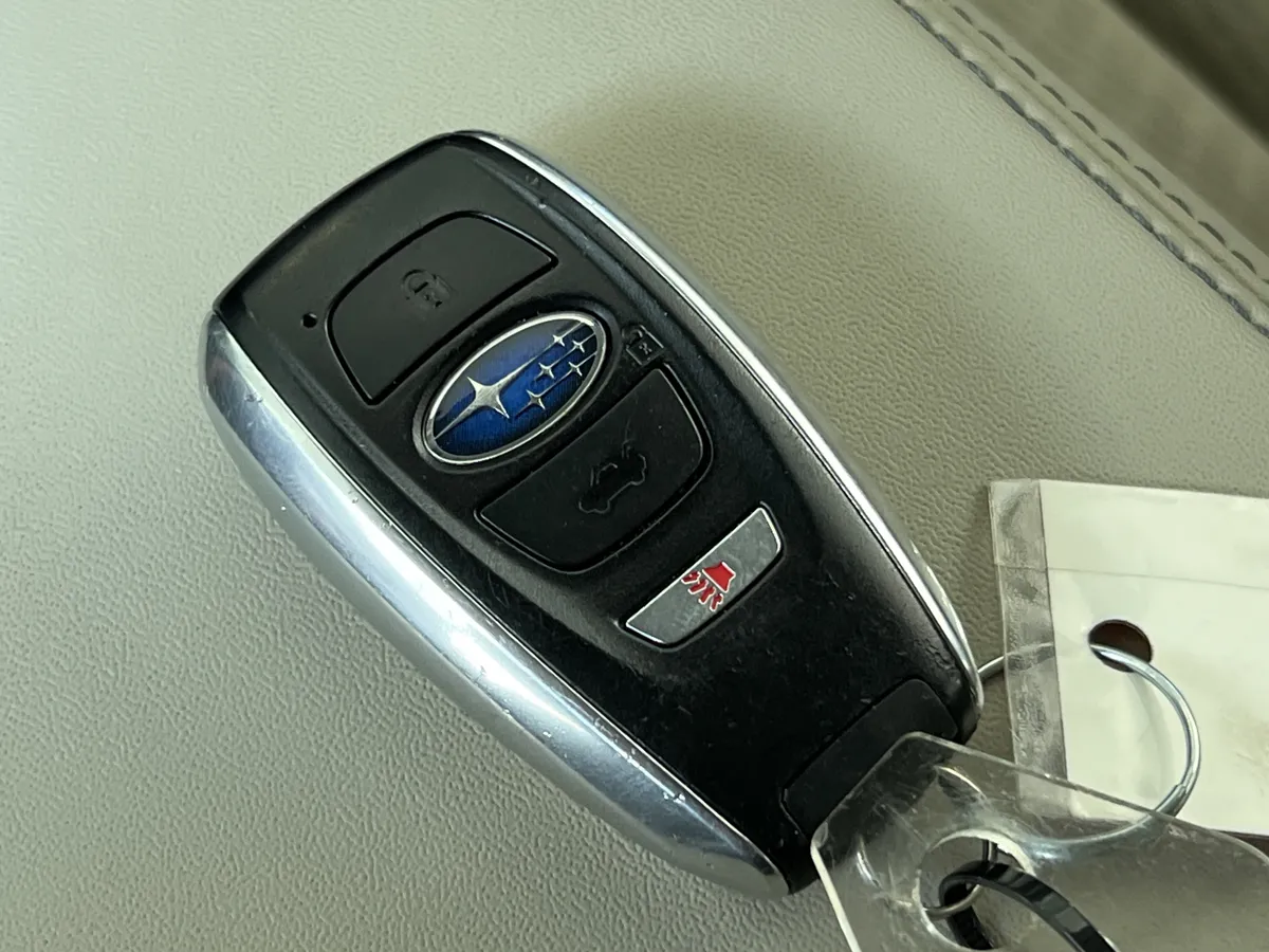 2020 Subaru Ascent Premium thumbnail 34