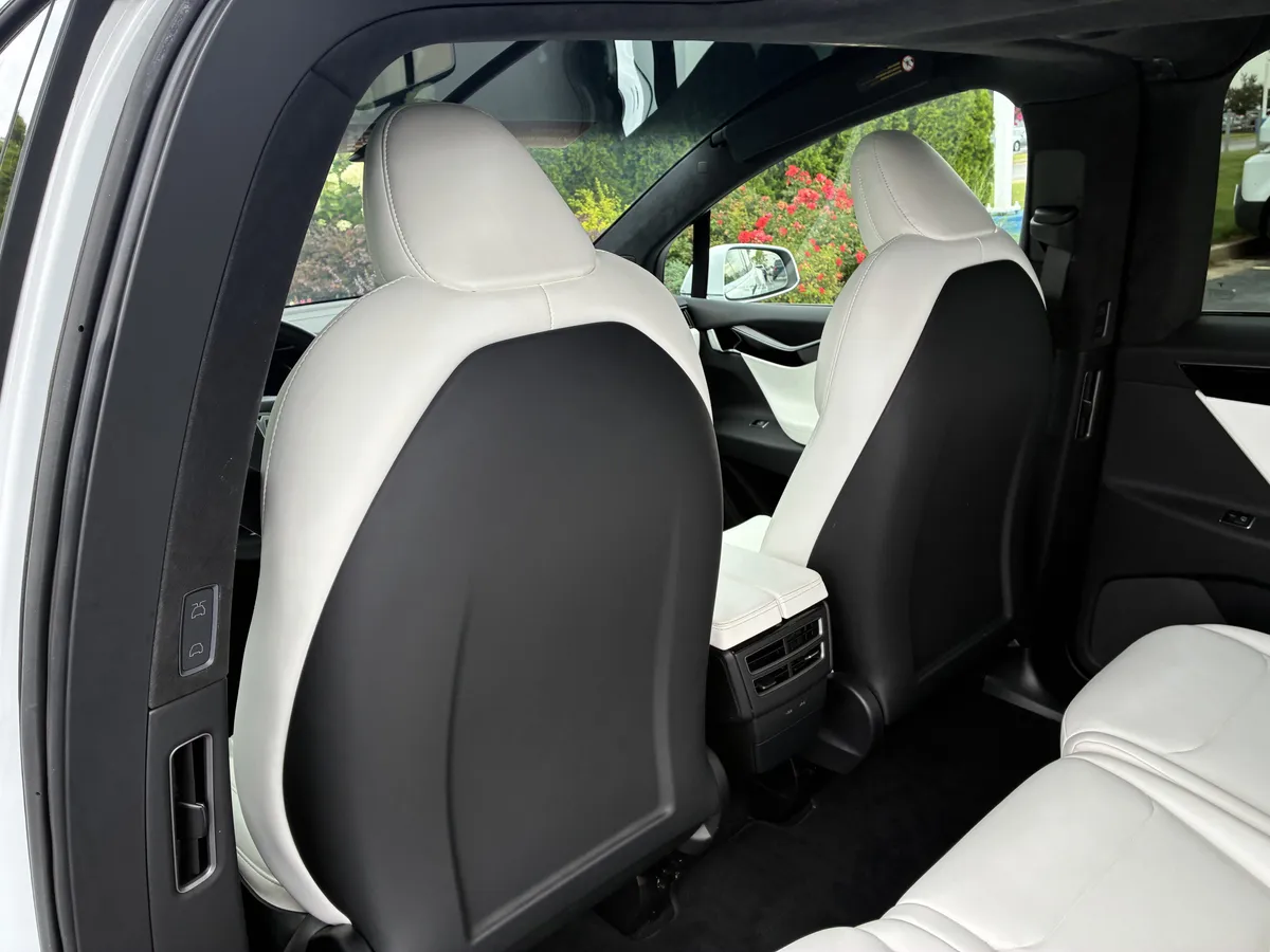 2020 Tesla Model X Long Range thumbnail 14