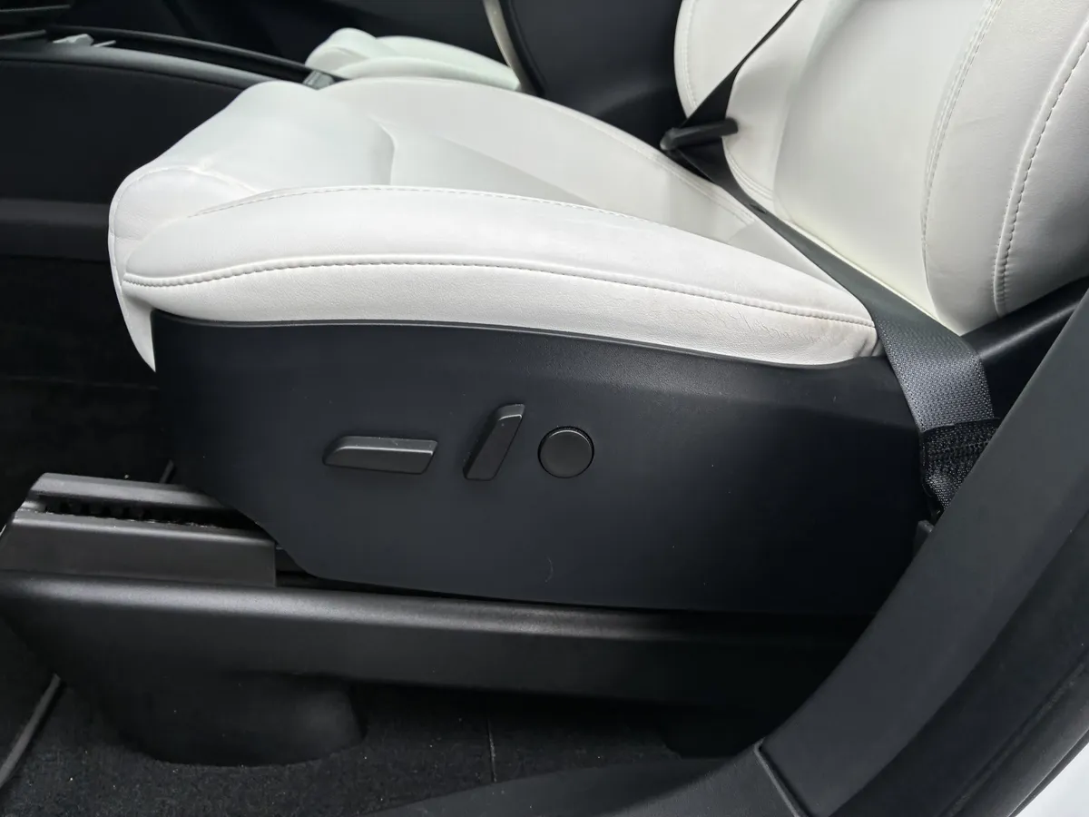 2020 Tesla Model X Long Range thumbnail 23